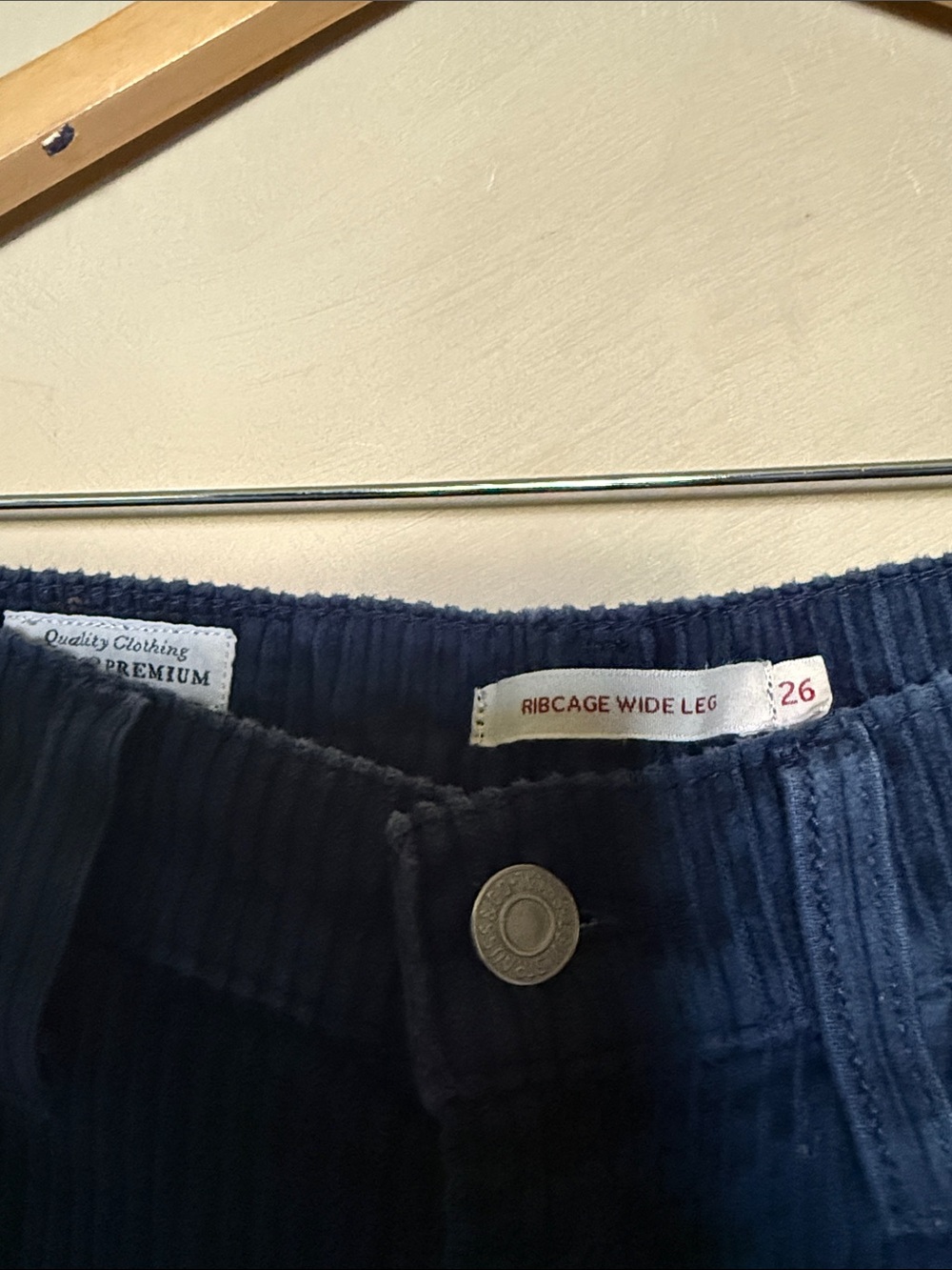 Levi's Navy Wide-Leg Rib Cage Corduroy Jeans size 26 - Picture 3 of 8